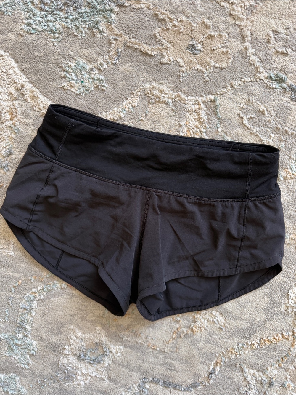 Lululemon speed up LR 2.5” short